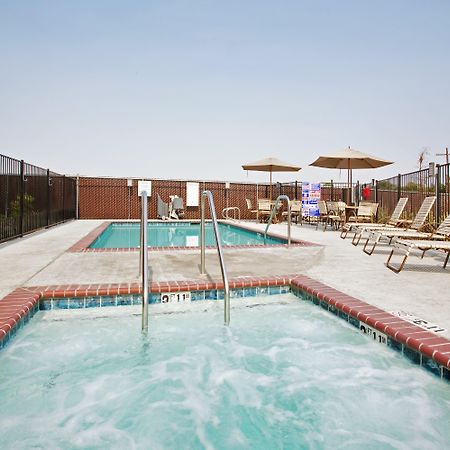 Holiday Inn Express & Suites Dinuba West By Ihg Ngoại thất bức ảnh