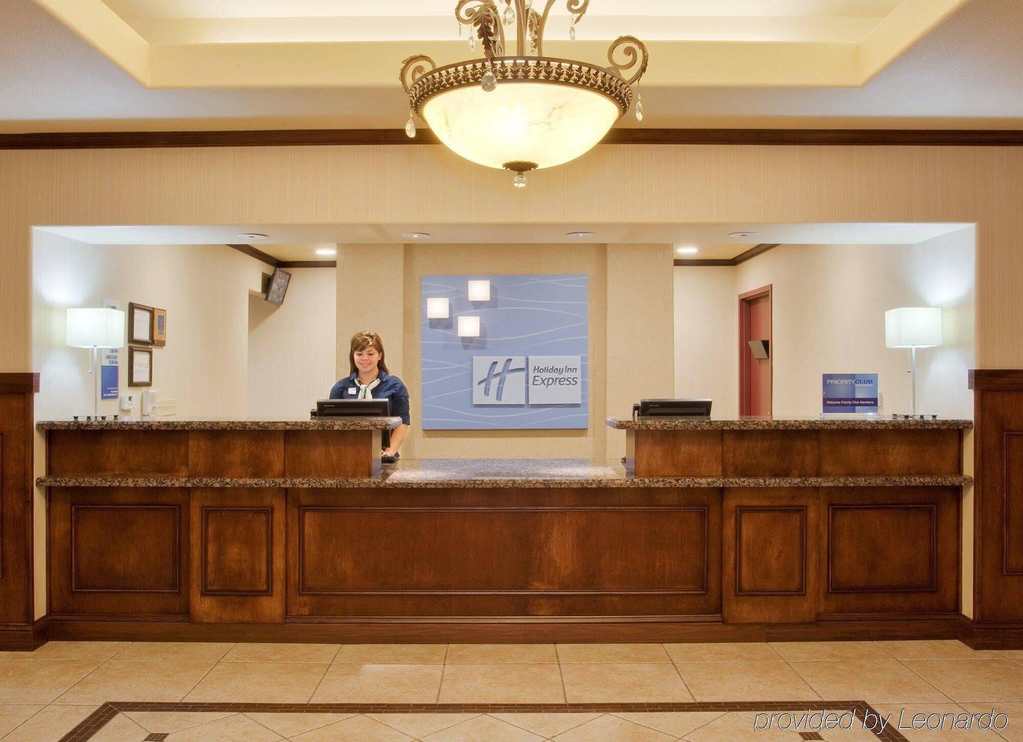 Holiday Inn Express & Suites Dinuba West By Ihg Ngoại thất bức ảnh